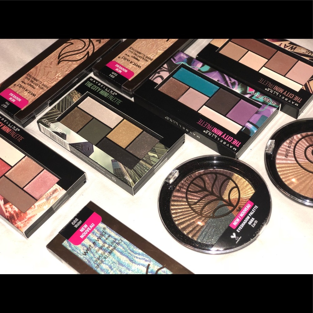 Makeup bundle **Huge DEAL**